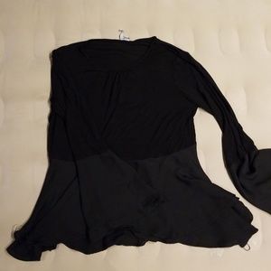 Champagne sleeve black top